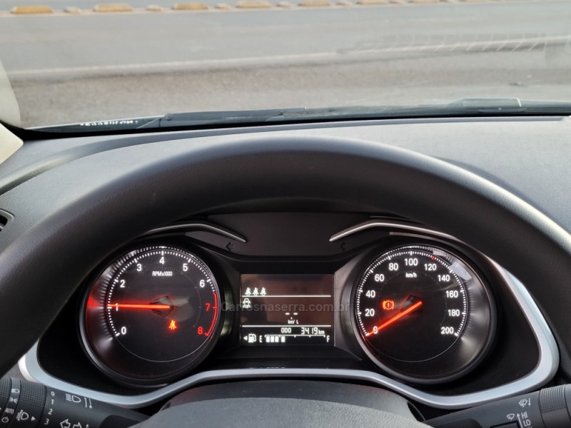 ONIX 1.0  LT 12V FLEX 4P MANUAL - 2022 - VACARIA