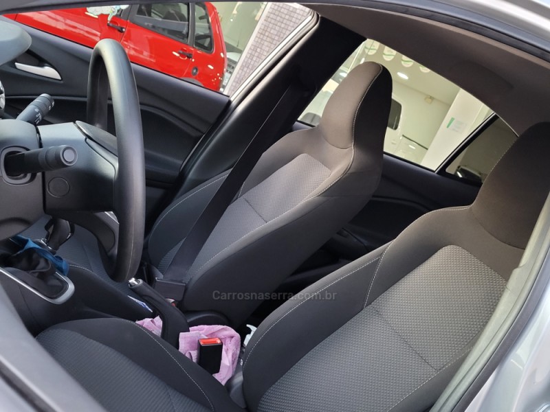 ONIX 1.0  LT 12V FLEX 4P MANUAL - 2022 - VACARIA