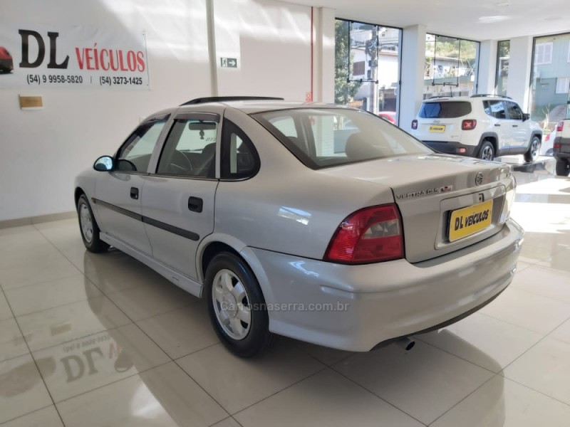 VECTRA 2.2 MPFI GLS 8V GASOLINA 4P MANUAL - 2001 - NOVA BASSANO