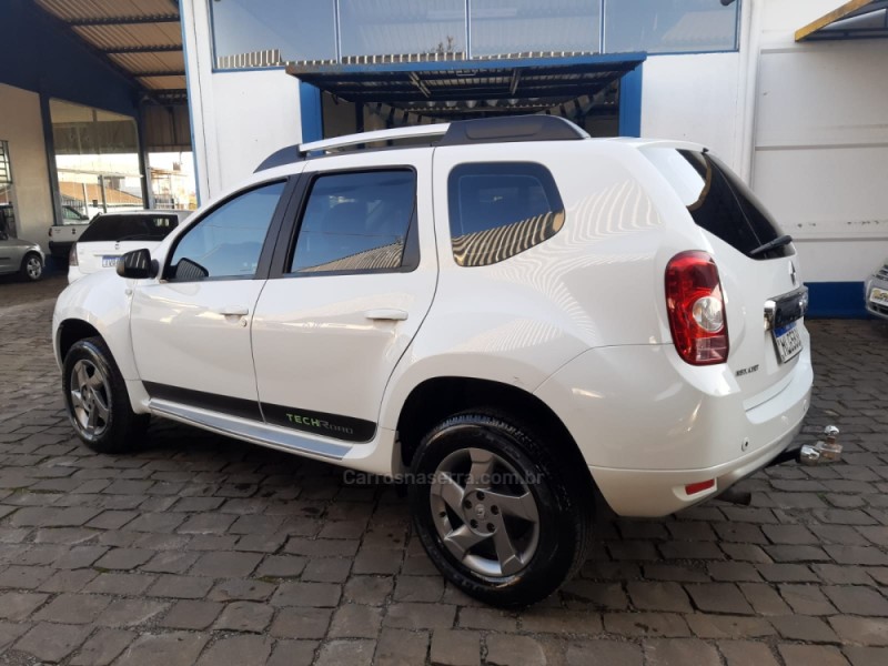 DUSTER 2.0 TECH ROAD 4X2 16V FLEX 4P MANUAL - 2014 - VACARIA