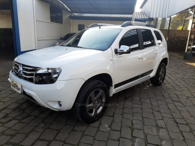 DUSTER 2.0 TECH ROAD 4X2 16V FLEX 4P MANUAL - 2014 - VACARIA