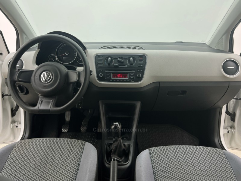 UP 1.0 TSI MOVE UP 12V FLEX 4P MANUAL - 2017 - CARLOS BARBOSA