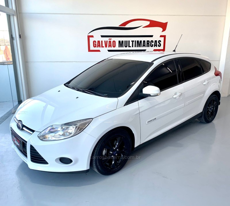 FOCUS 1.6 SE HATCH 16V FLEX 4P AUTOMÁTICO