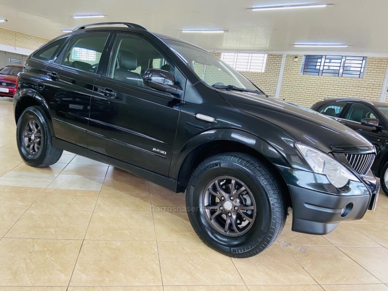 ACTYON 2.3 GLX 4X2 16V 150CV GASOLINA 4P AUTOMÁTICO