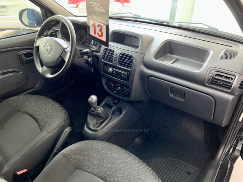 CLIO 1.0 EXPRESSION 16V FLEX 4P MANUAL - 2013 - CAXIAS DO SUL
