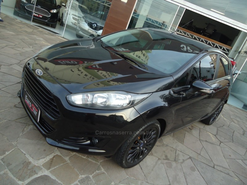 FIESTA 1.6 SE STYLE HATCH 16V FLEX 4P MANUAL - 2017 - NOVO HAMBURGO