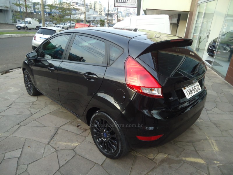 FIESTA 1.6 SE STYLE HATCH 16V FLEX 4P MANUAL - 2017 - NOVO HAMBURGO