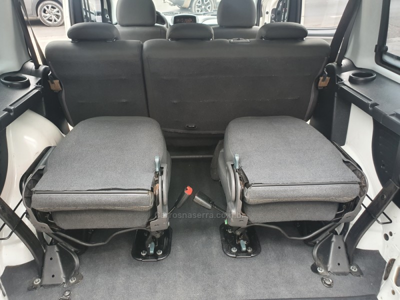 DOBLÓ 1.8 MPI ESSENCE 16V FLEX 7P MANUAL - 2019 - FARROUPILHA