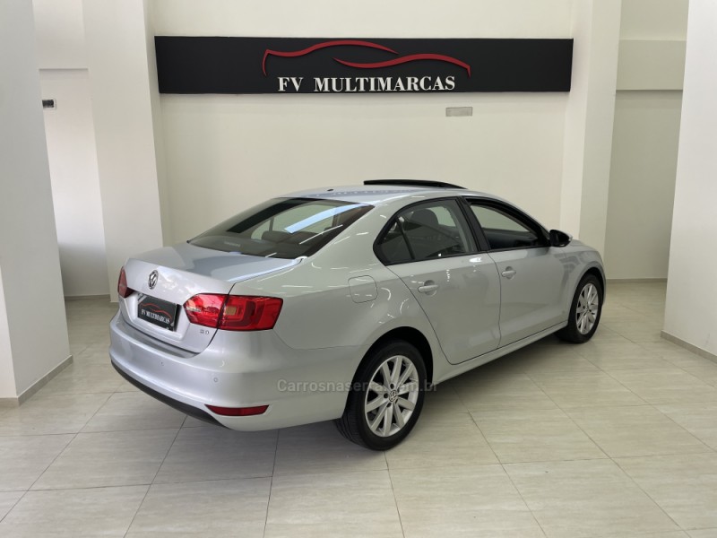 JETTA 2.0 COMFORTLINE FLEX 4P TIPTRONIC - 2011 - BENTO GONçALVES