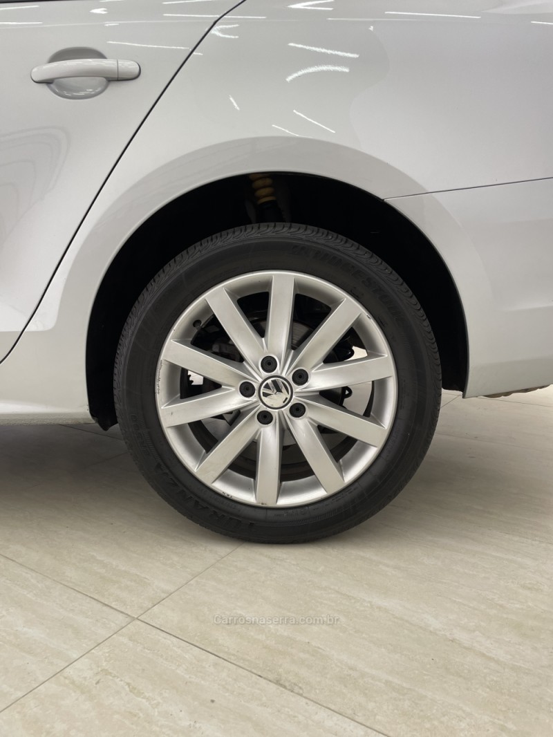 JETTA 2.0 COMFORTLINE FLEX 4P TIPTRONIC - 2011 - BENTO GONçALVES