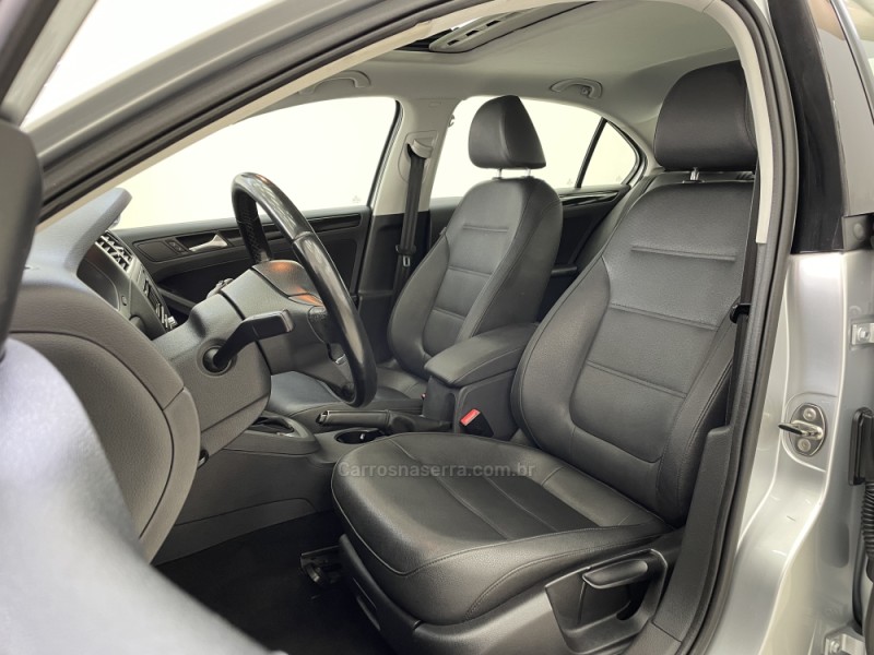 JETTA 2.0 COMFORTLINE FLEX 4P TIPTRONIC - 2011 - BENTO GONçALVES