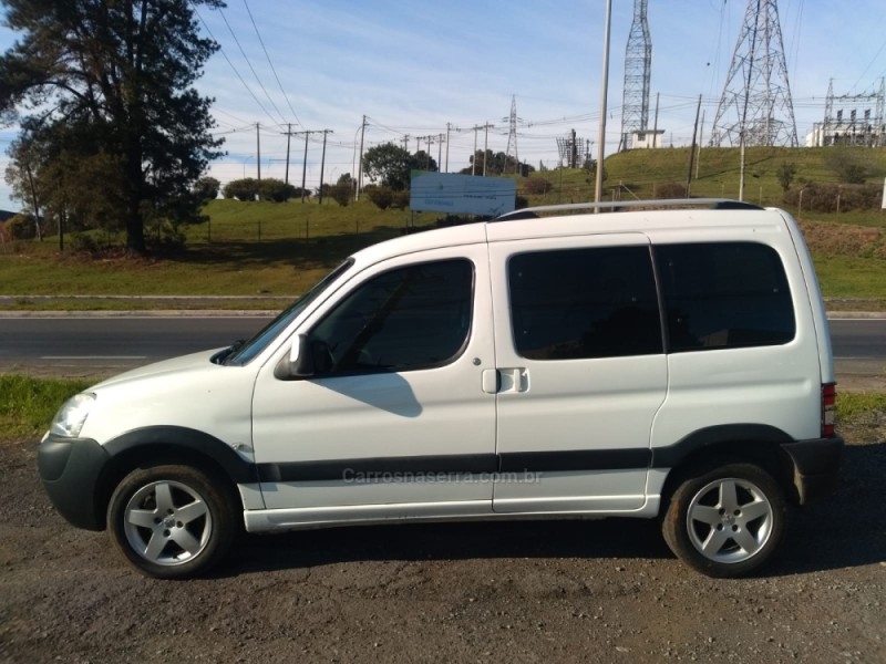 PARTNER 1.6 ESCAPADE 16V FLEX 4P MANUAL - 2011 - FARROUPILHA