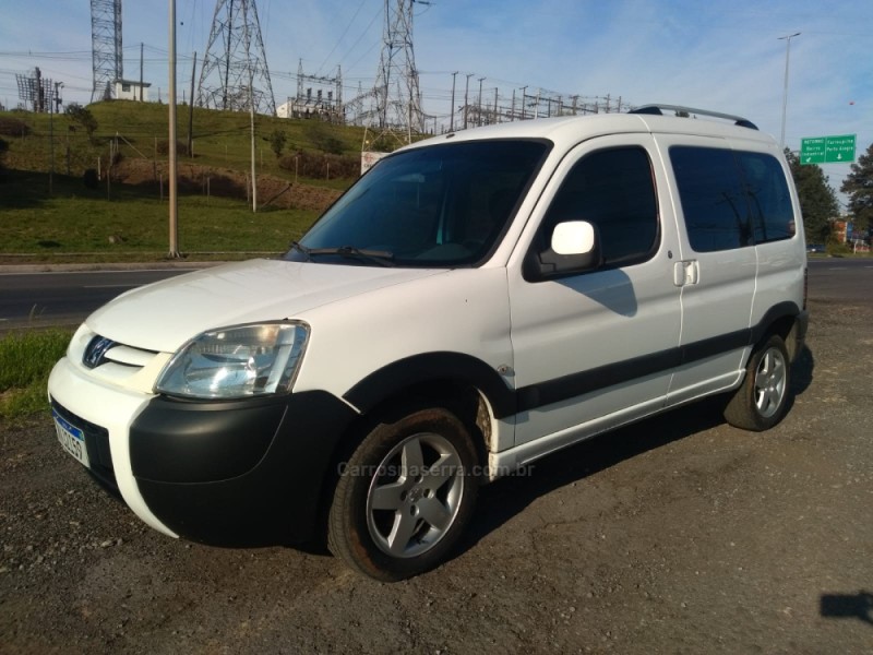 PARTNER 1.6 ESCAPADE 16V FLEX 4P MANUAL - 2011 - FARROUPILHA