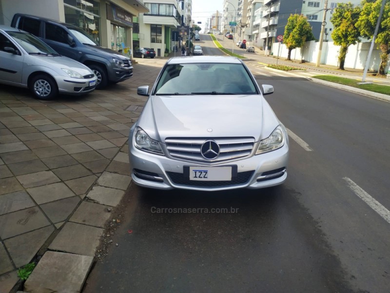 C 180 1.8 CGI CLASSIC 16V GASOLINA 4P AUTOMÁTICO - 2012 - GUAPORé