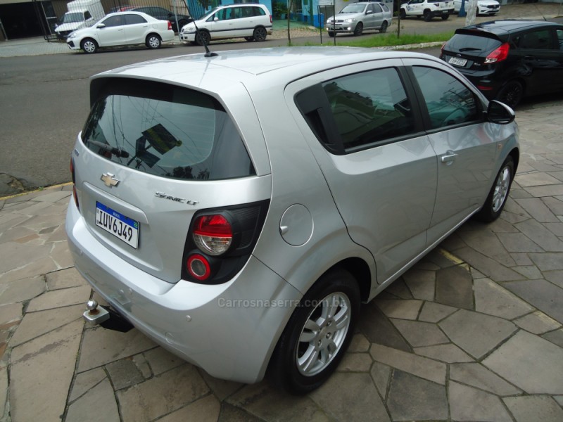 SONIC 1.6 LT 16V FLEX 4P MANUAL - 2014 - NOVO HAMBURGO