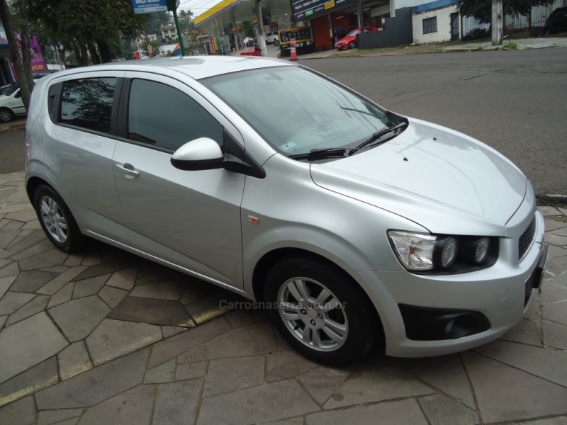 SONIC 1.6 LT 16V FLEX 4P MANUAL - 2014 - NOVO HAMBURGO