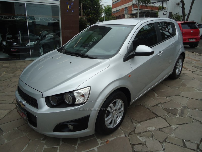 sonic 1.6 lt 16v flex 4p manual 2014 novo hamburgo