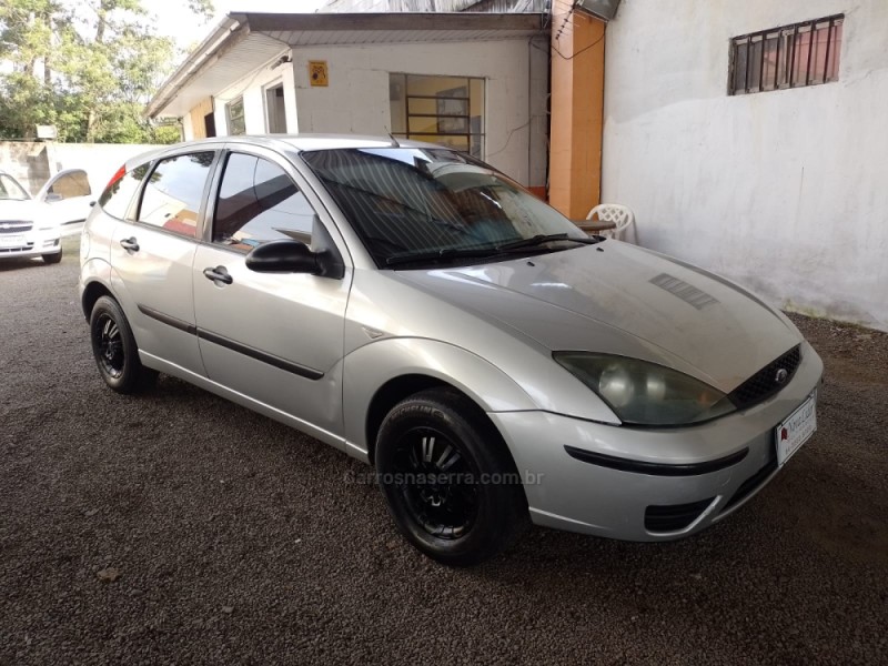 FOCUS 1.6 8V GASOLINA 4P MANUAL - 2006 - CAXIAS DO SUL