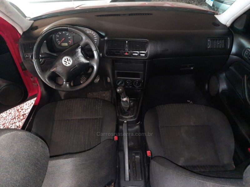 GOLF 1.6 8V GASOLINA 4P MANUAL - 2001 - GARIBALDI