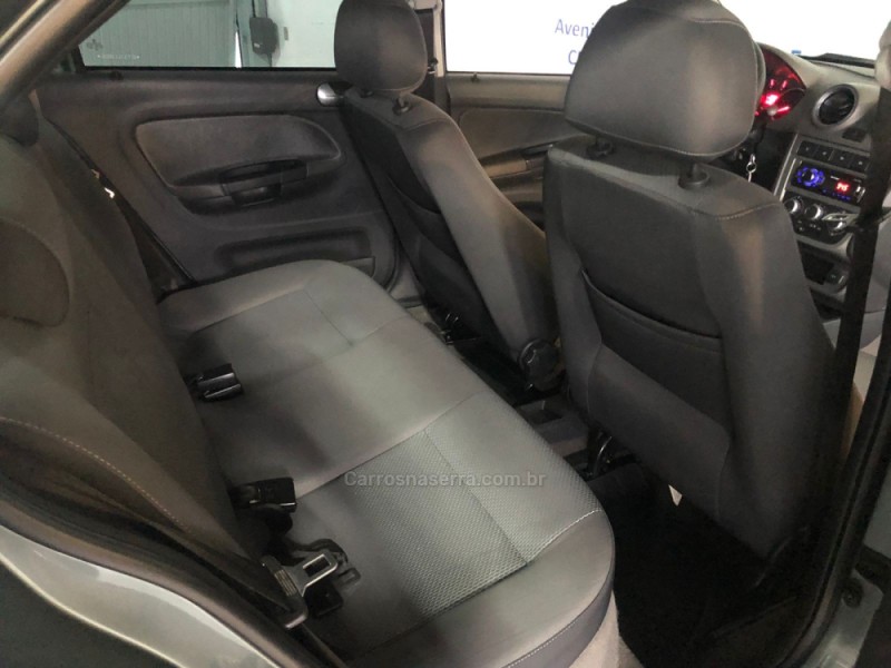 VOYAGE 1.6 MI COMFORTLINE 8V FLEX 4P MANUAL - 2012 - CAXIAS DO SUL