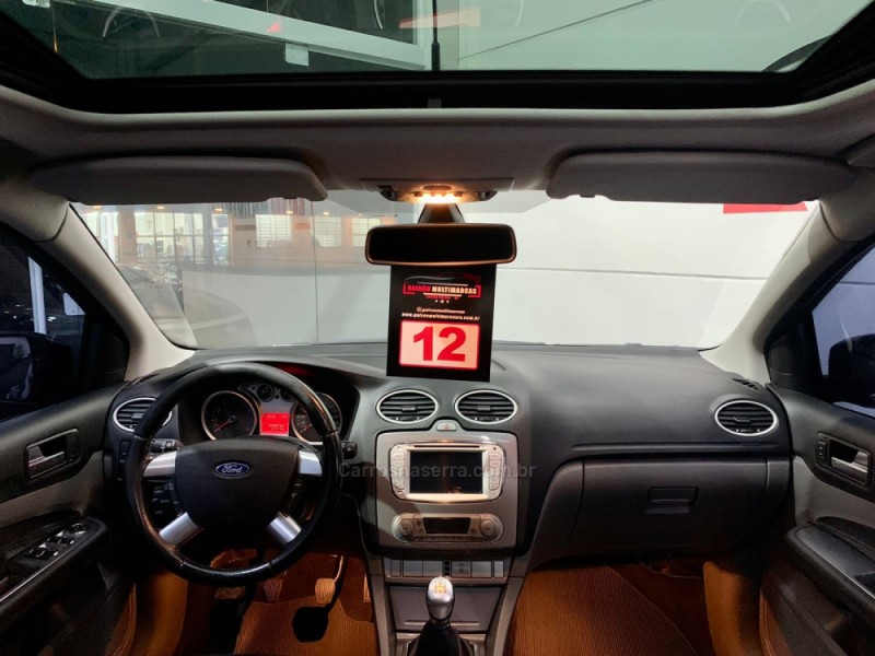FOCUS 2.0 TITANIUM HATCH 16V FLEX 4P MANUAL - 2012 - CAXIAS DO SUL