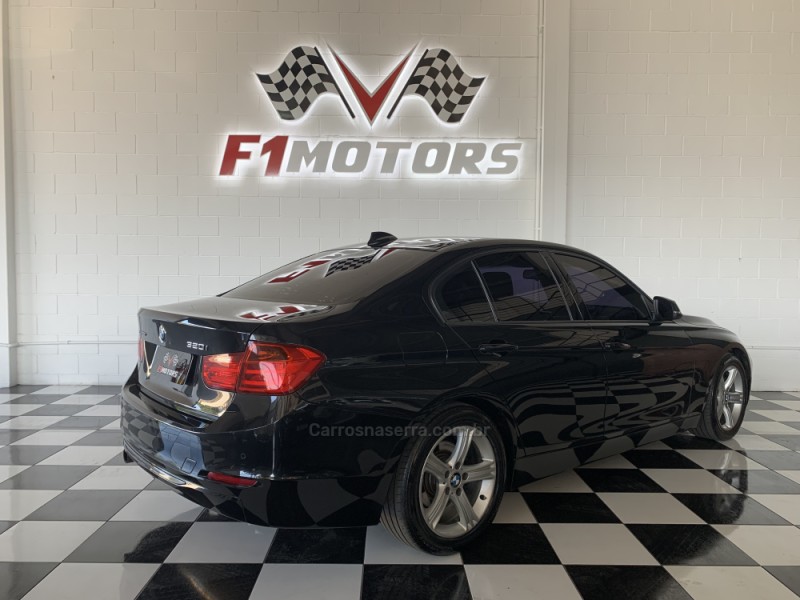 320I 2.0 GP 16V TURBO ACTIVE FLEX 4P AUTOMÁTICO - 2015 - MONTENEGRO