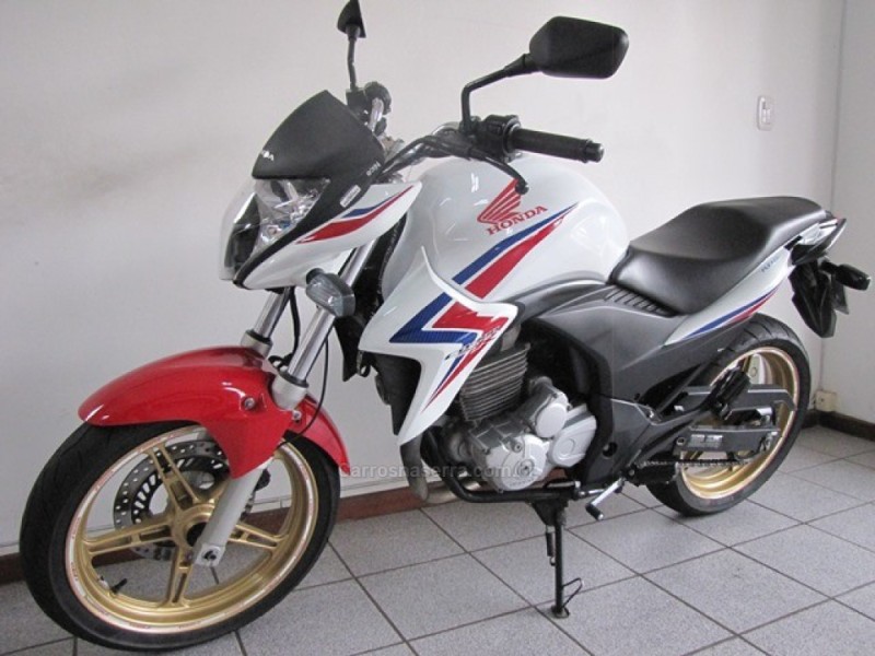 CB 300R  - 2015 - FARROUPILHA