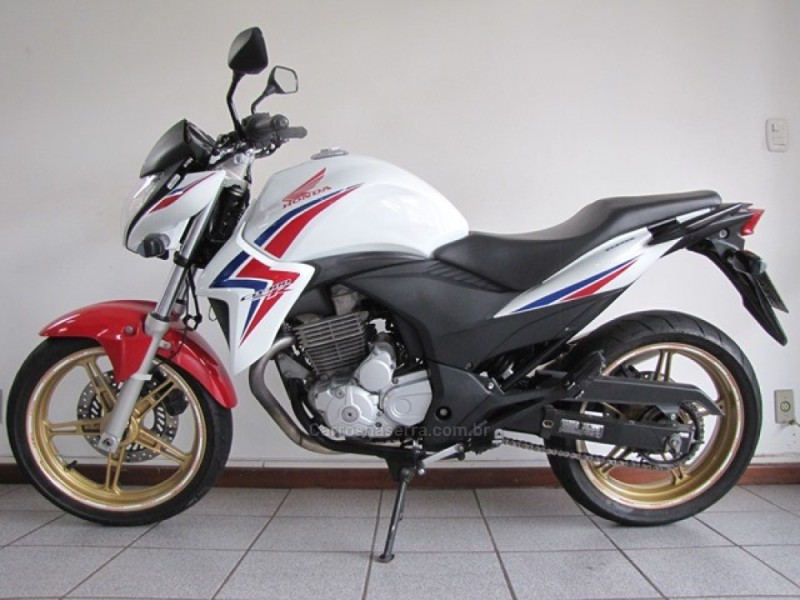 CB 300R 