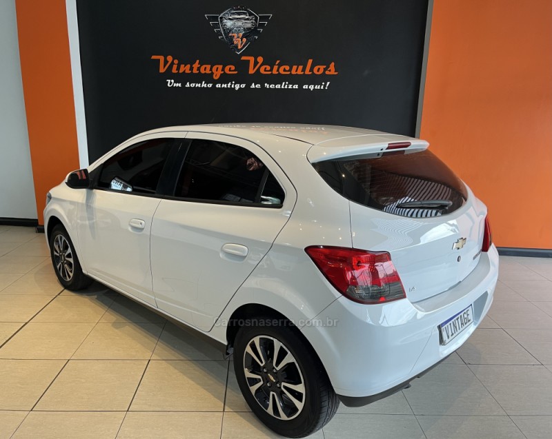 ONIX 1.4 MPFI LTZ 8V FLEX 4P MANUAL - 2013 - CAXIAS DO SUL