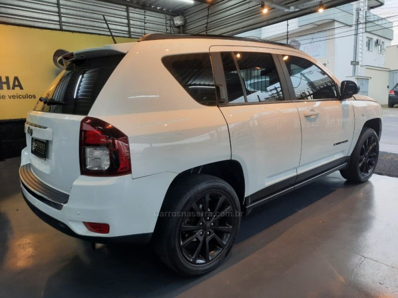 COMPASS 2.0 16V FLEX SPORT AUTOMÁTICO - 2014 - CAXIAS DO SUL