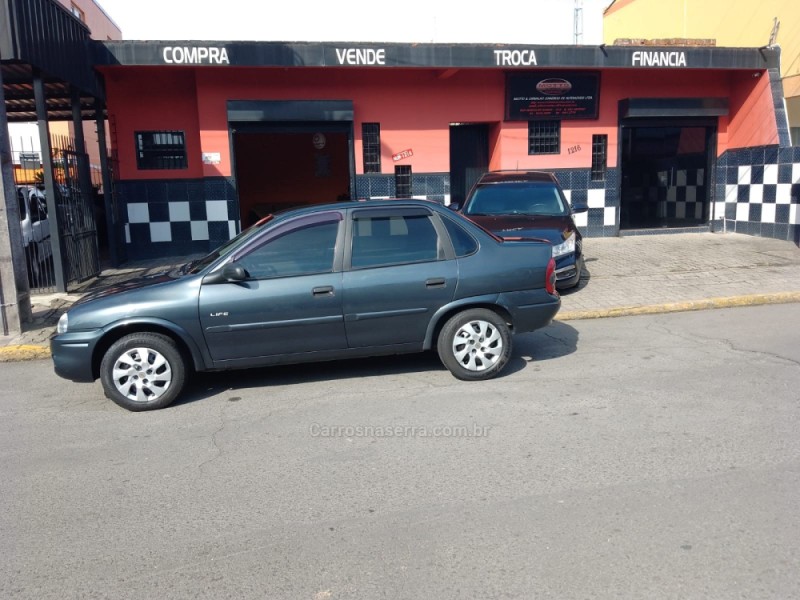 CLASSIC 1.0 MPFI LIFE 8V GASOLINA 4P MANUAL - 2009 - CAXIAS DO SUL