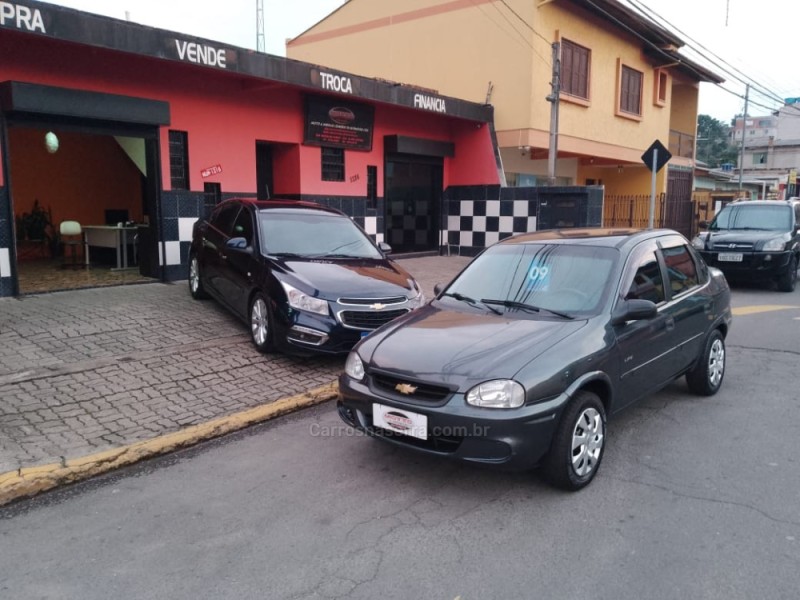 CLASSIC 1.0 MPFI LIFE 8V GASOLINA 4P MANUAL - 2009 - CAXIAS DO SUL