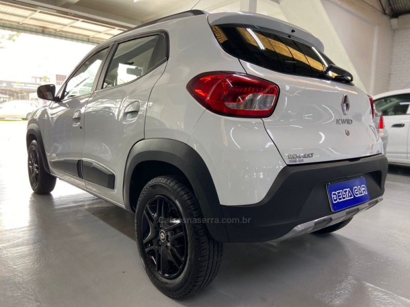 KWID 1.0 12V OUTSIDER FLEX 4P MANUAL - 2020 - NOVO HAMBURGO