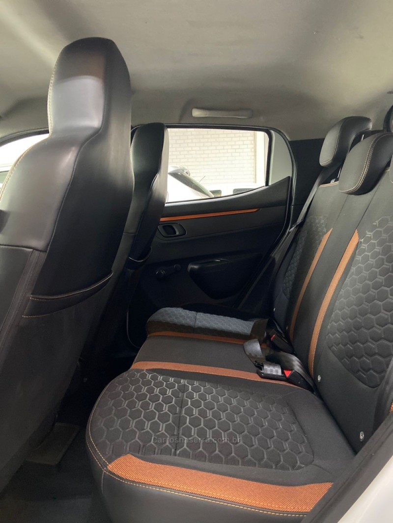 KWID 1.0 12V OUTSIDER FLEX 4P MANUAL - 2020 - NOVO HAMBURGO