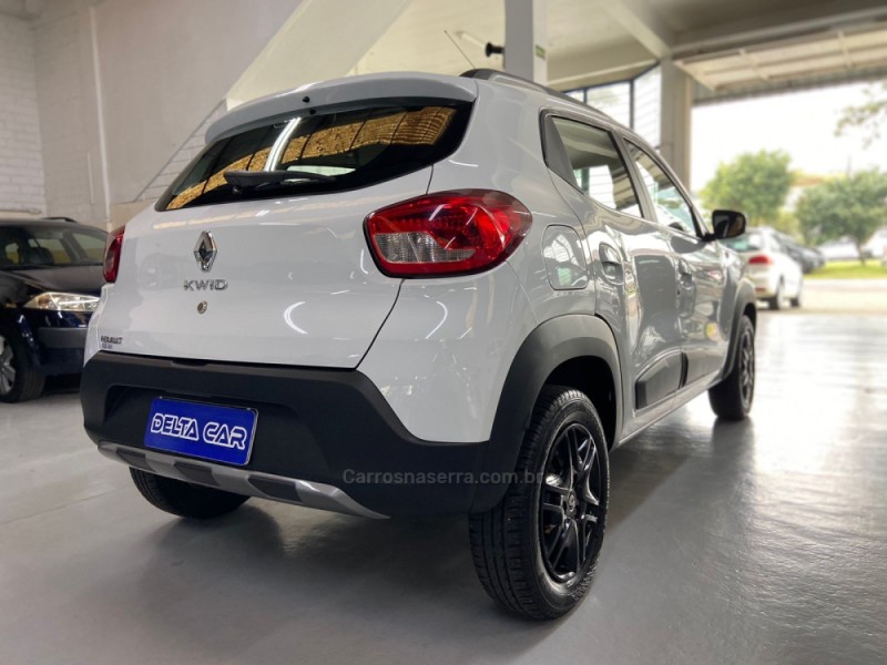KWID 1.0 12V OUTSIDER FLEX 4P MANUAL - 2020 - NOVO HAMBURGO