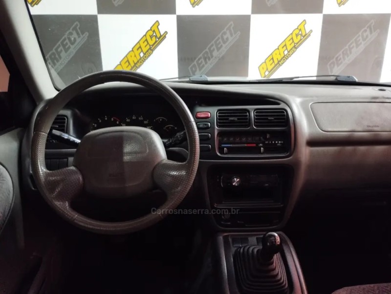TRACKER 2.0 4X4 8V TURBO INTERCOOLER DIESEL 4P MANUAL - 2001 - PORTãO