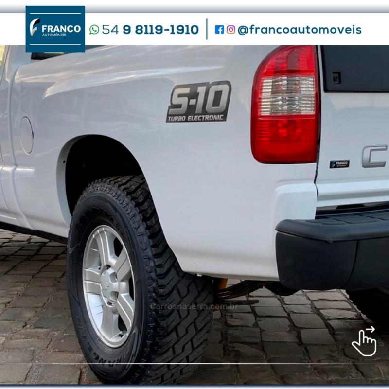 S10 2.8 COLINA 4X2 CS 12V TURBO ELECTRONIC INTERCOOLER DIESEL 2P MANUAL - 2011 - VACARIA
