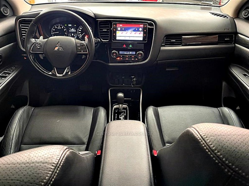 OUTLANDER 3.0 GT 4X4 V6 24V GASOLINA 4P AUTOMÁTICO - 2018 - CAXIAS DO SUL
