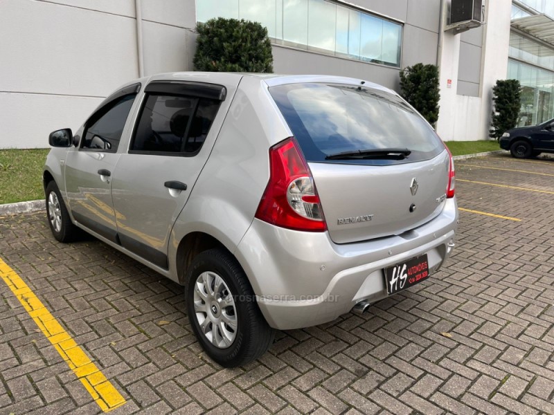 SANDERO 1.0 EXPRESSION 16V FLEX 4P MANUAL - 2010 - CAXIAS DO SUL