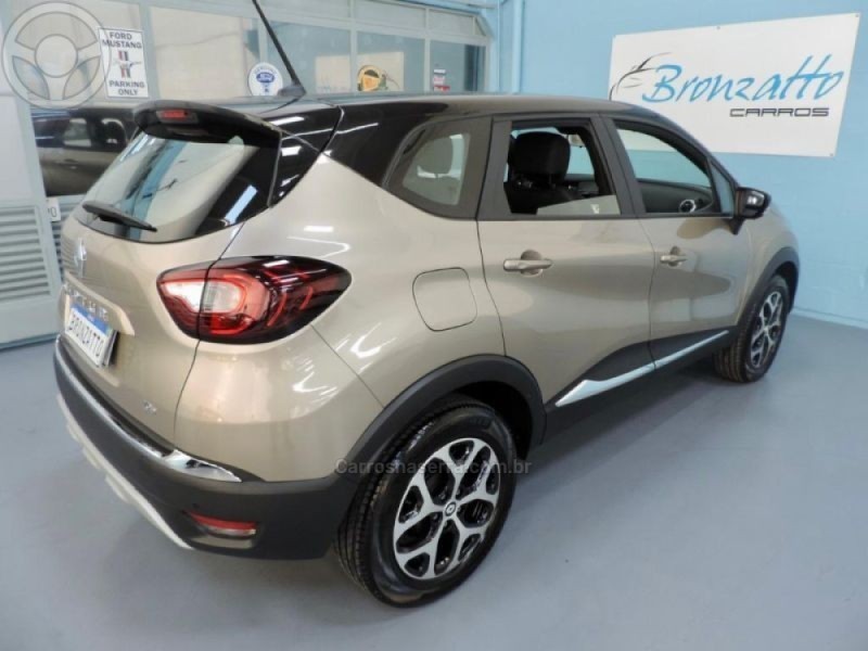 CAPTUR 1.6 16V FLEX INTENSE AUTOMÁTICO - 2022 - PORTO ALEGRE