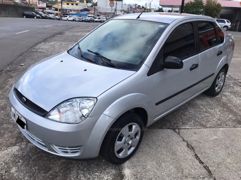 FIESTA 1.6 MPI 8V GASOLINA 4P MANUAL - 2005 - CAXIAS DO SUL