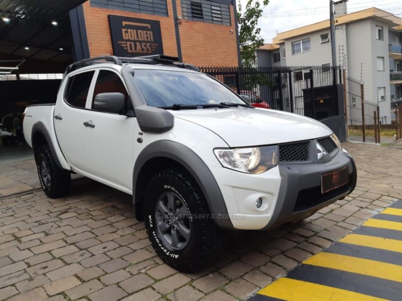 L200 SAVANA 3.2 4X4 16V TURBO INTERCOOLER DIESEL 4P AUTOMÁTICO