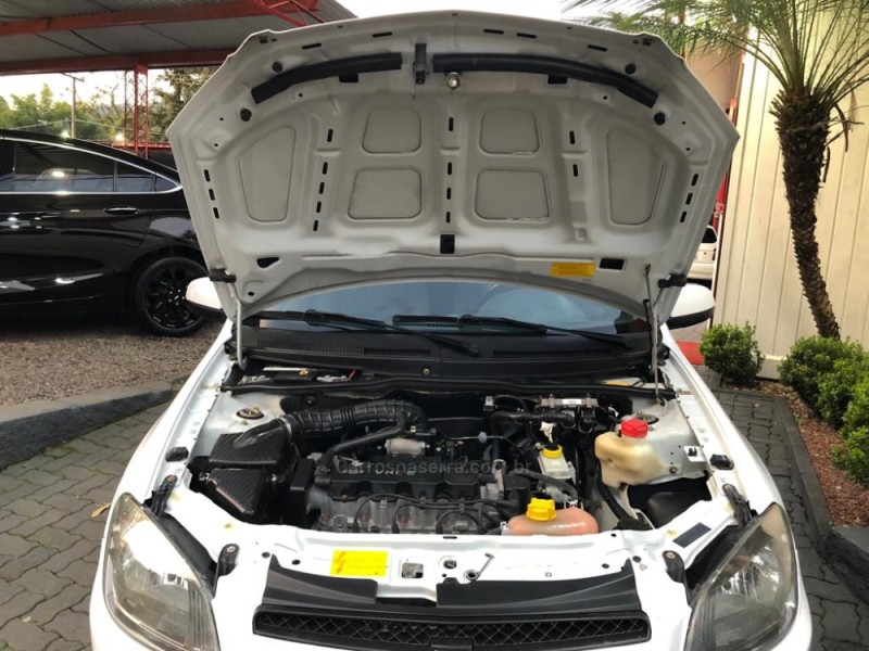 CELTA 1.0 MPFI LT 8V FLEX 4P MANUAL - 2013 - TRêS COROAS