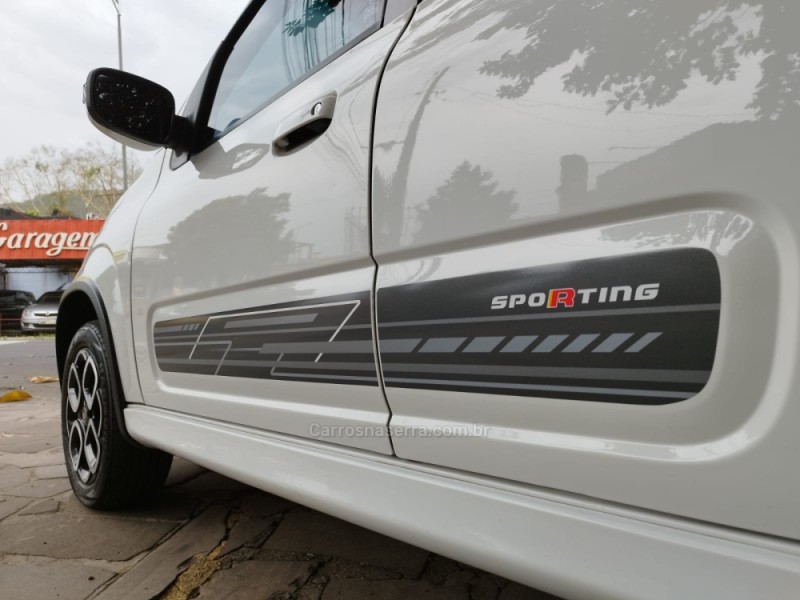 UNO 1.4 EVO SPORTING 8V FLEX 4P AUTOMATIZADO - 2015 - TRêS COROAS