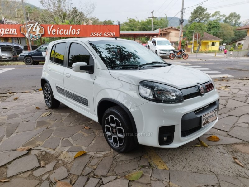 UNO 1.4 EVO SPORTING 8V FLEX 4P AUTOMATIZADO - 2015 - TRêS COROAS