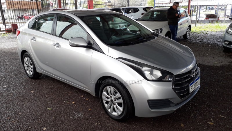 HB20S 1.0 COMFORT PLUS 12V FLEX 4P MANUAL