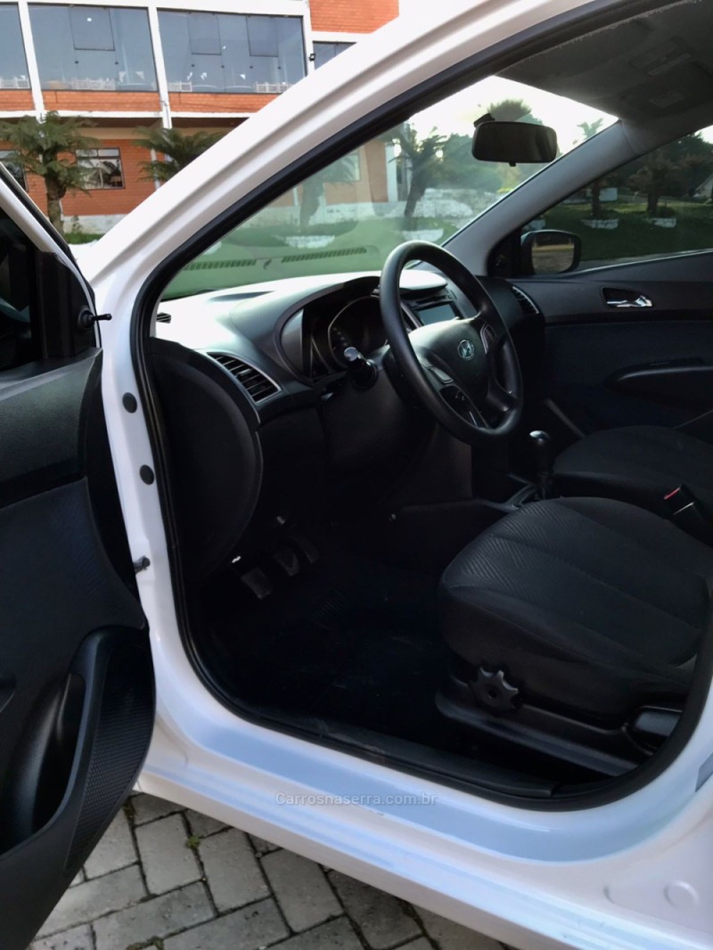 HB20S 1.6 COMFORT PLUS 16V FLEX 4P MANUAL - 2014 - CANELA