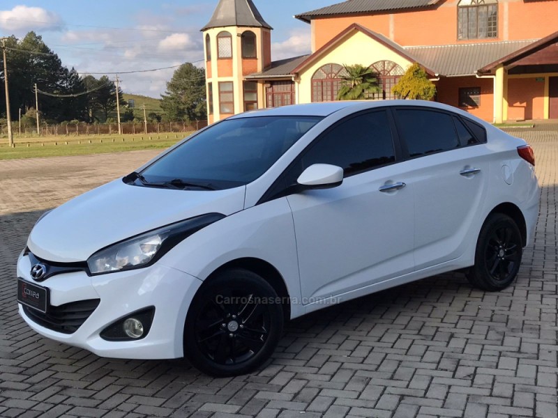 HB20S 1.6 COMFORT PLUS 16V FLEX 4P MANUAL