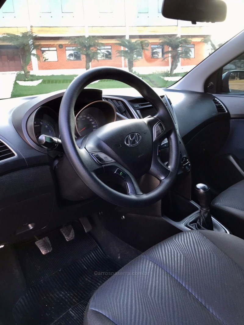 HB20S 1.6 COMFORT PLUS 16V FLEX 4P MANUAL - 2014 - CANELA