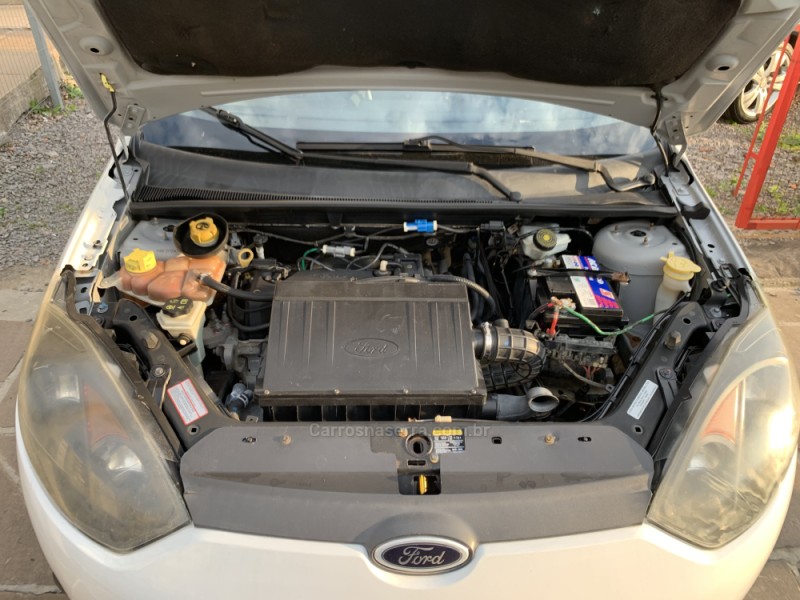 FIESTA 1.0 MPI CLASS HATCH 8V FLEX 4P MANUAL - 2011 - FARROUPILHA